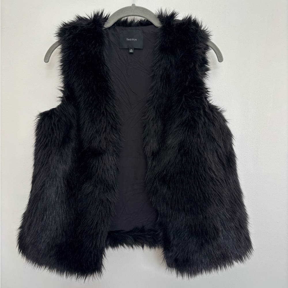 TALULA Faux Fur Vest, Hook Closure, Size XS, Excellent Condition